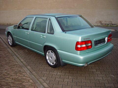 Volvo () S70 I:  