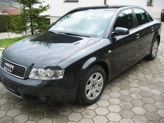 Audi () A4 II (8E2, B6), S4:  