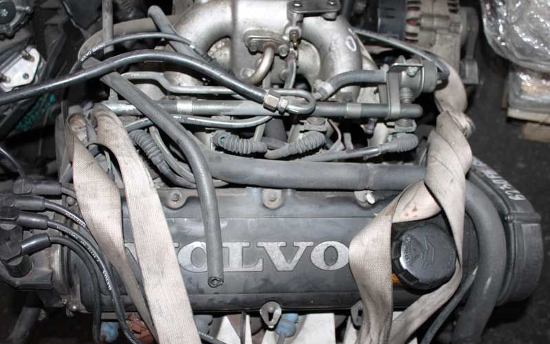 Volvo () B230FT:  