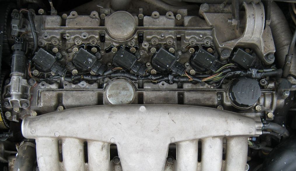 Volvo () B6304S3:  
