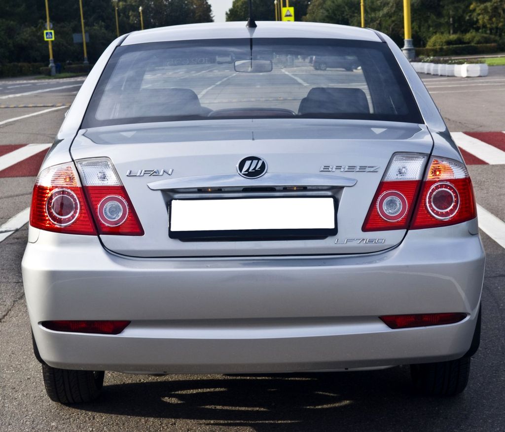 Lifan () Breez (520):  