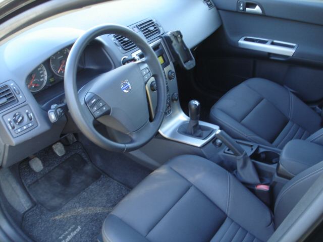 Volvo () V50 (MW):  