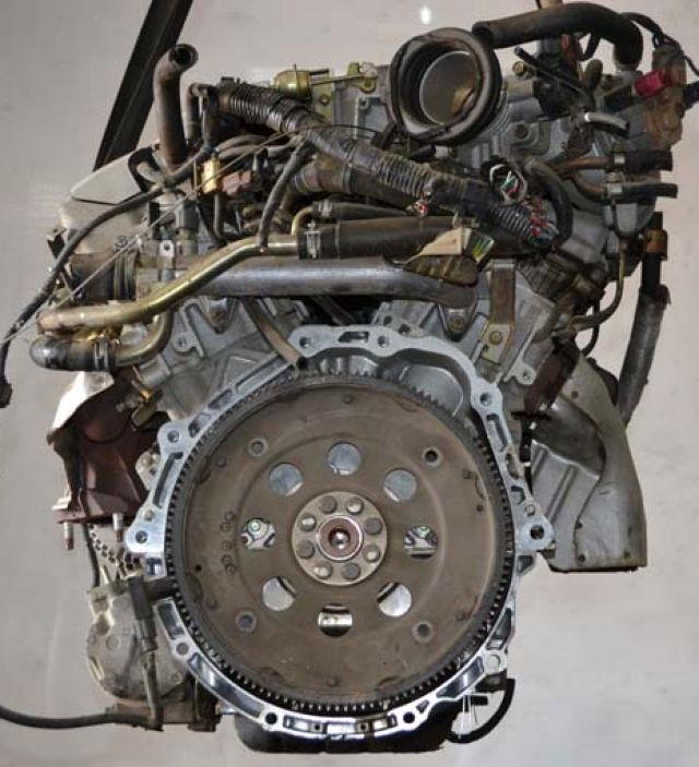 Nissan () VQ25DE:  