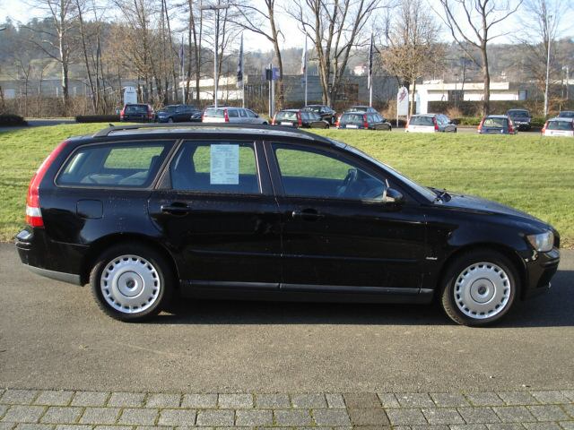 Volvo () V50 (MW):  