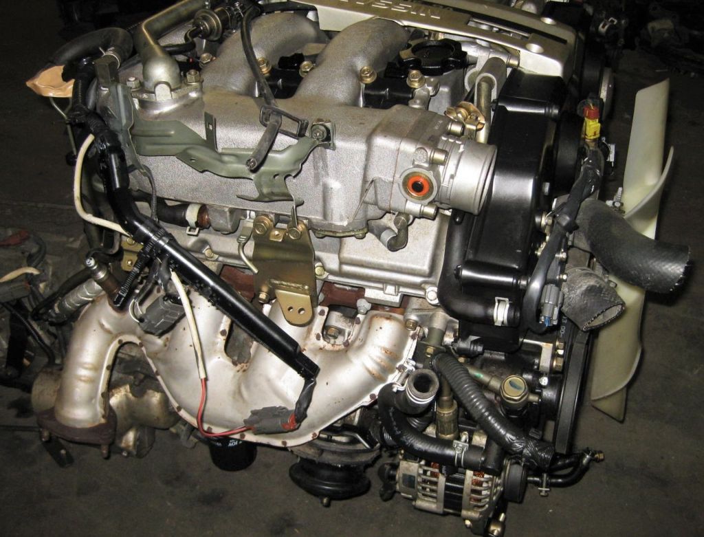 Nissan () VG30DE:  