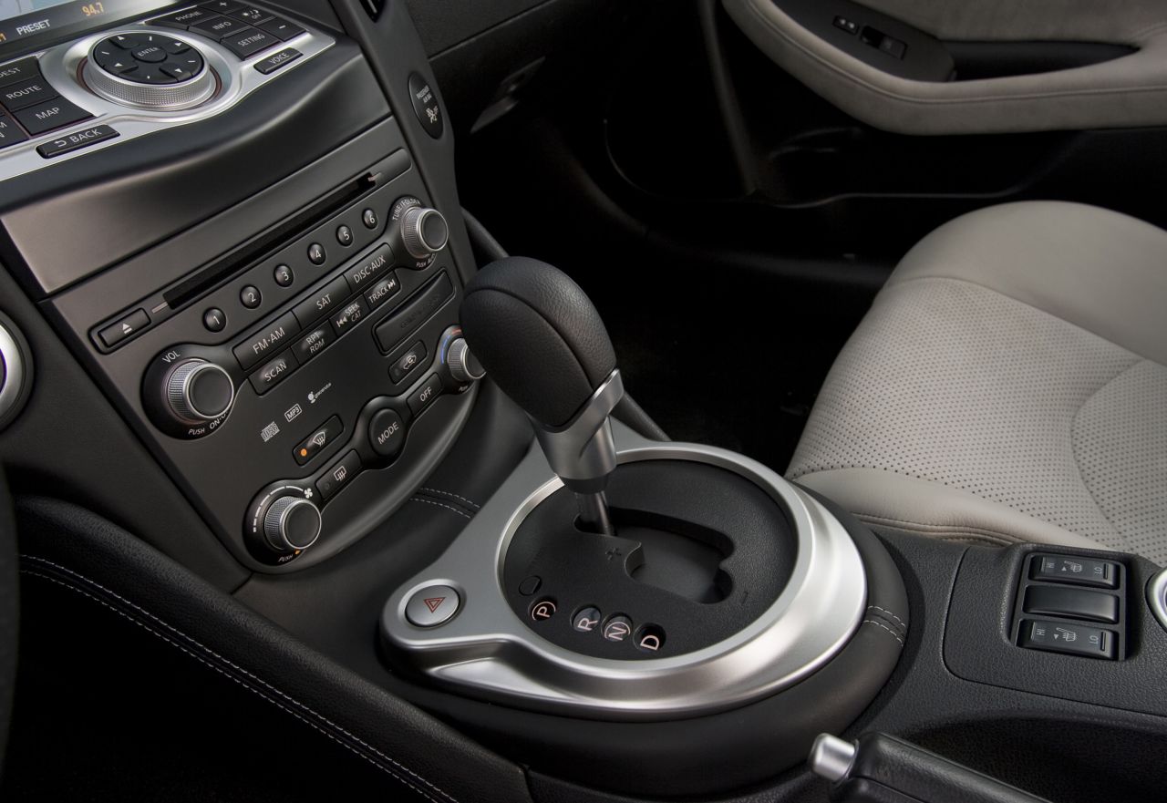 Nissan () 370 Z Coupe (Z34):  
