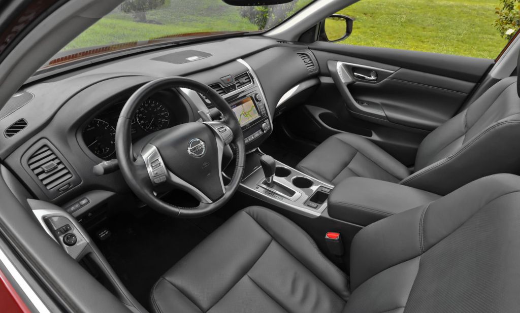 Nissan () Altima V (L33):  