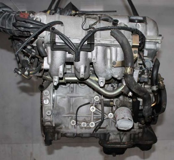 Nissan () SR20DE (P11, P12, C24, N30, U14):  