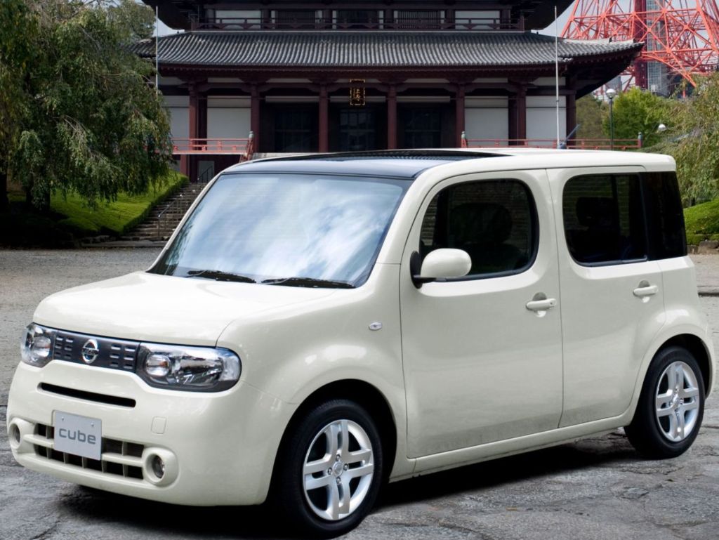 Nissan () Cube III (Z12):  