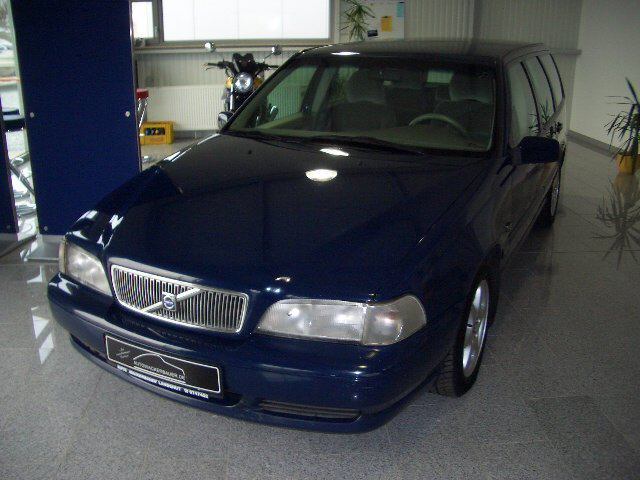 Volvo () V70 I (P80_):  