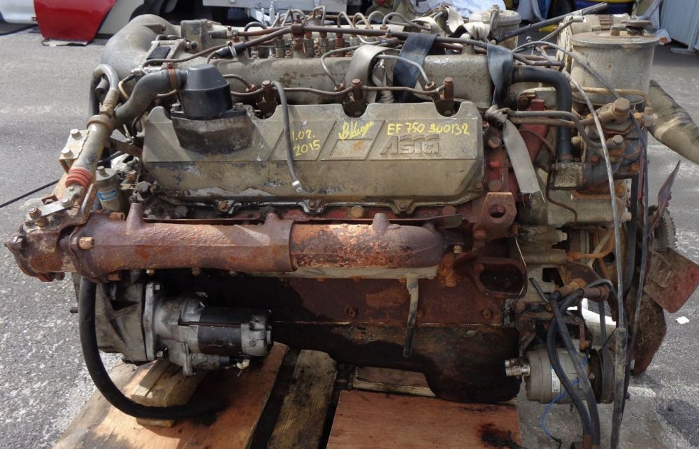 Kia () EF750:  