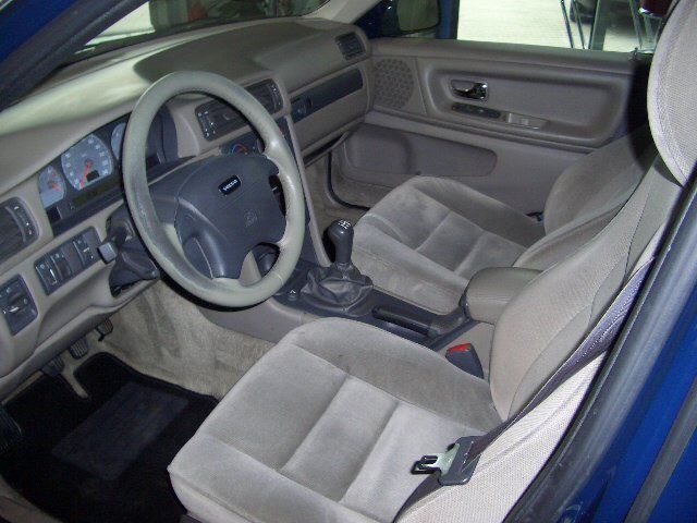 Volvo () V70 I (P80_):  