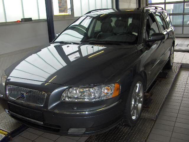 Volvo () V70 II (P80_):  