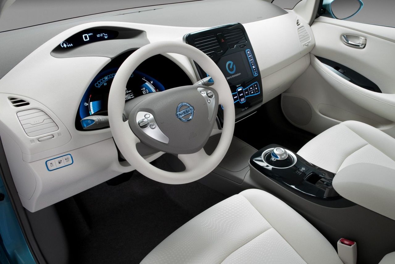 Nissan () Leaf:  
