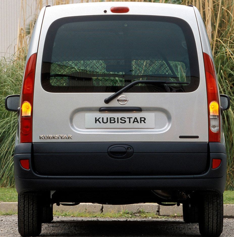 Nissan () Kubistar (X76, X80):  