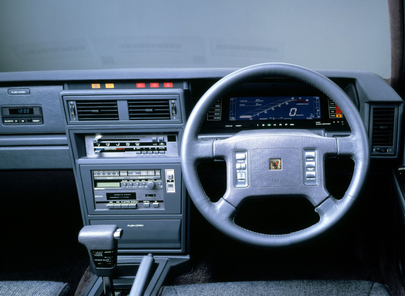 Nissan () Leopard II (F31):  