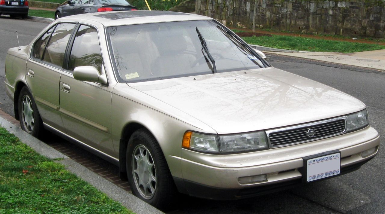Nissan () Maxima II (J30):  