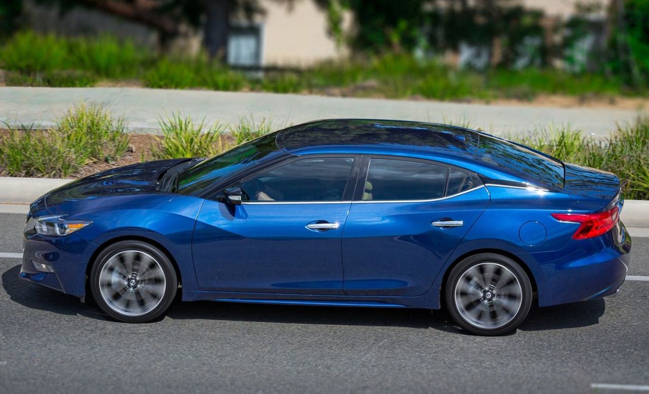 Nissan () Maxima VII (A36):  