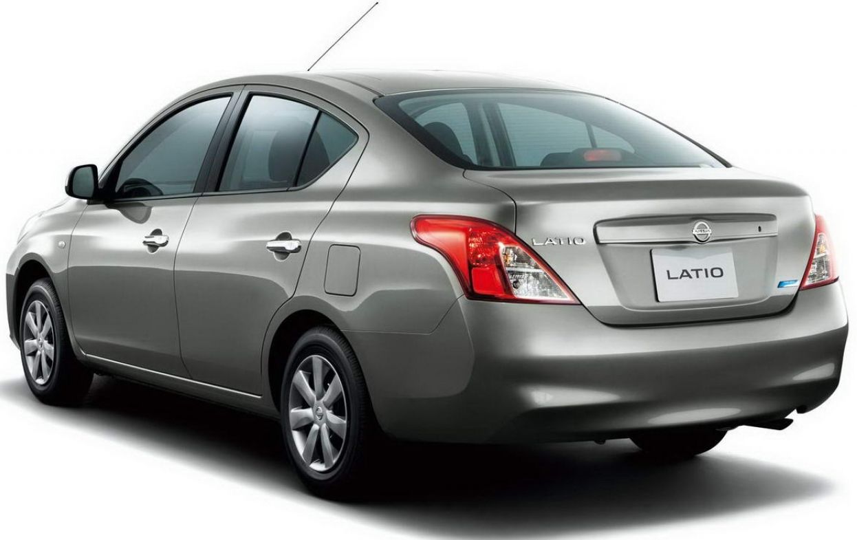 Nissan () Latio (N17):  