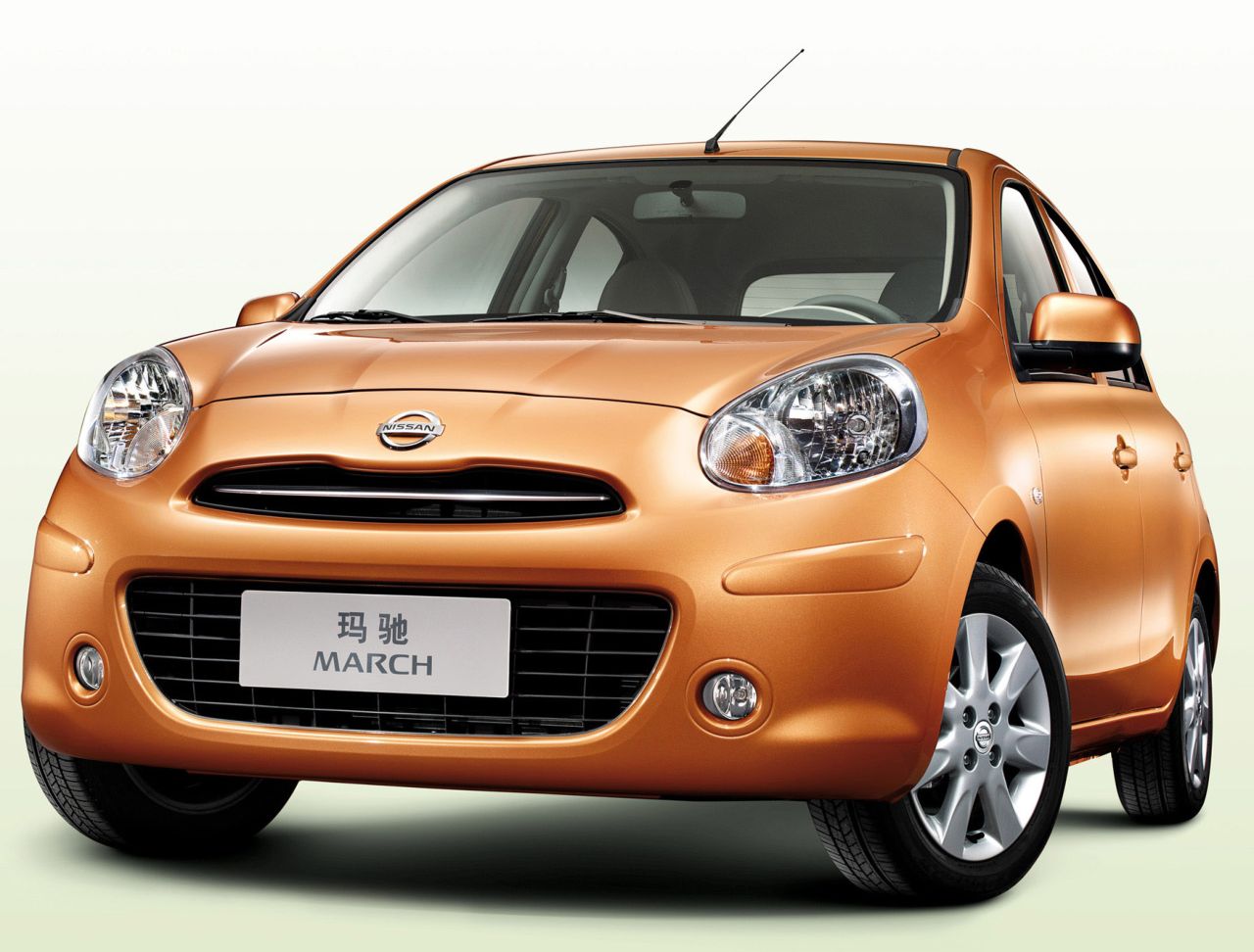 Nissan () March (Micra) K13:  