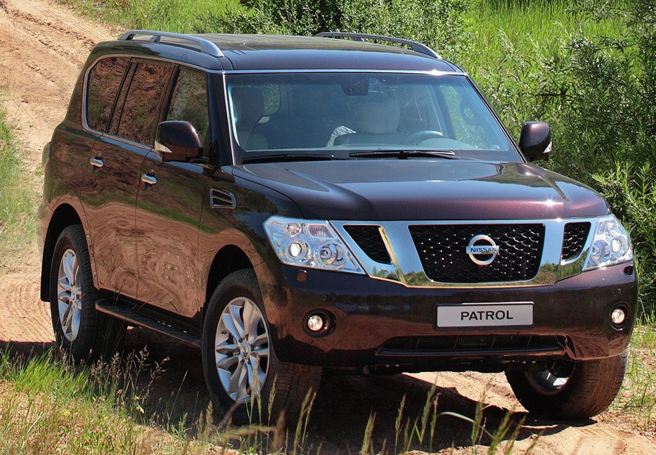 Nissan () Patrol VI (Y62):  