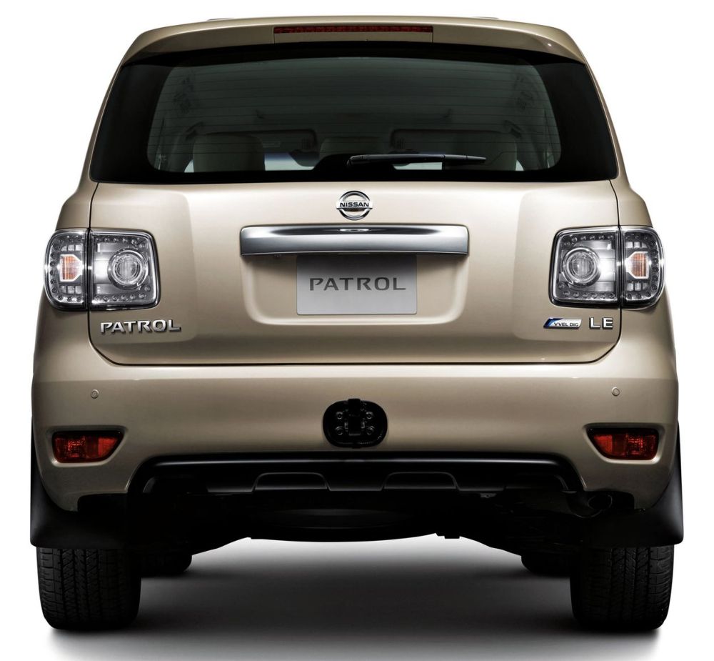 Nissan () Patrol VI (Y62):  