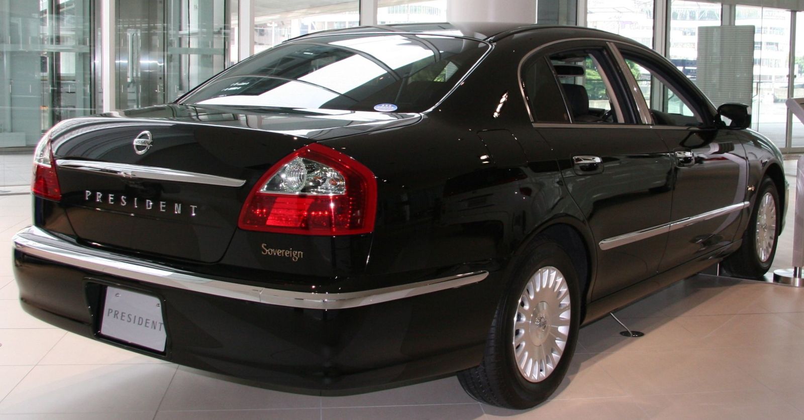 Nissan () President IV (PGF50):  