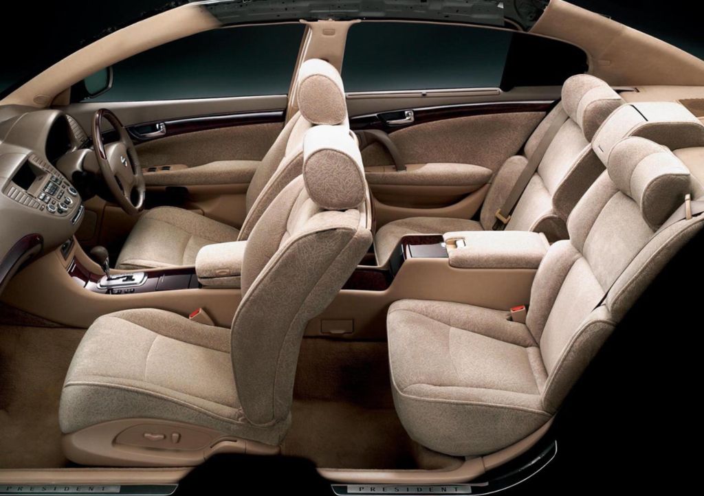 Nissan () President IV (PGF50):  