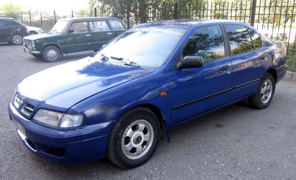 Nissan () Primera II (P11):  
