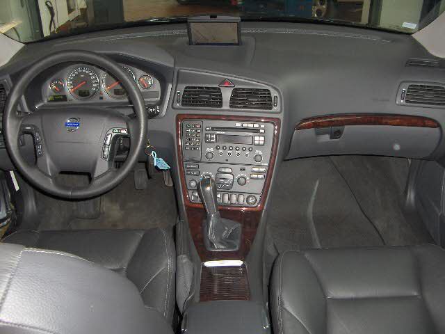 Volvo () V70 II (P80_):  