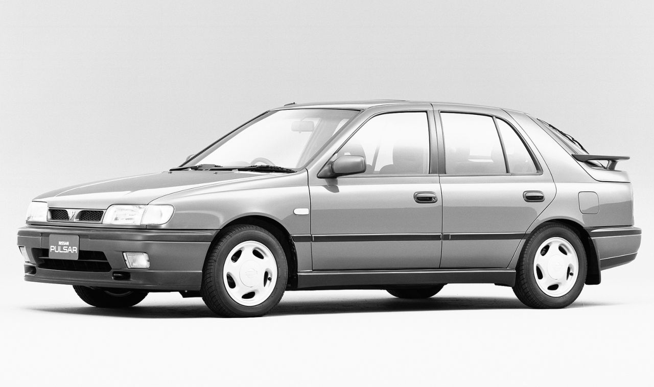 Nissan () Pulsar IV (N14):  