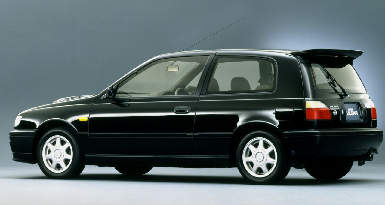 Nissan () Pulsar IV (N14):  