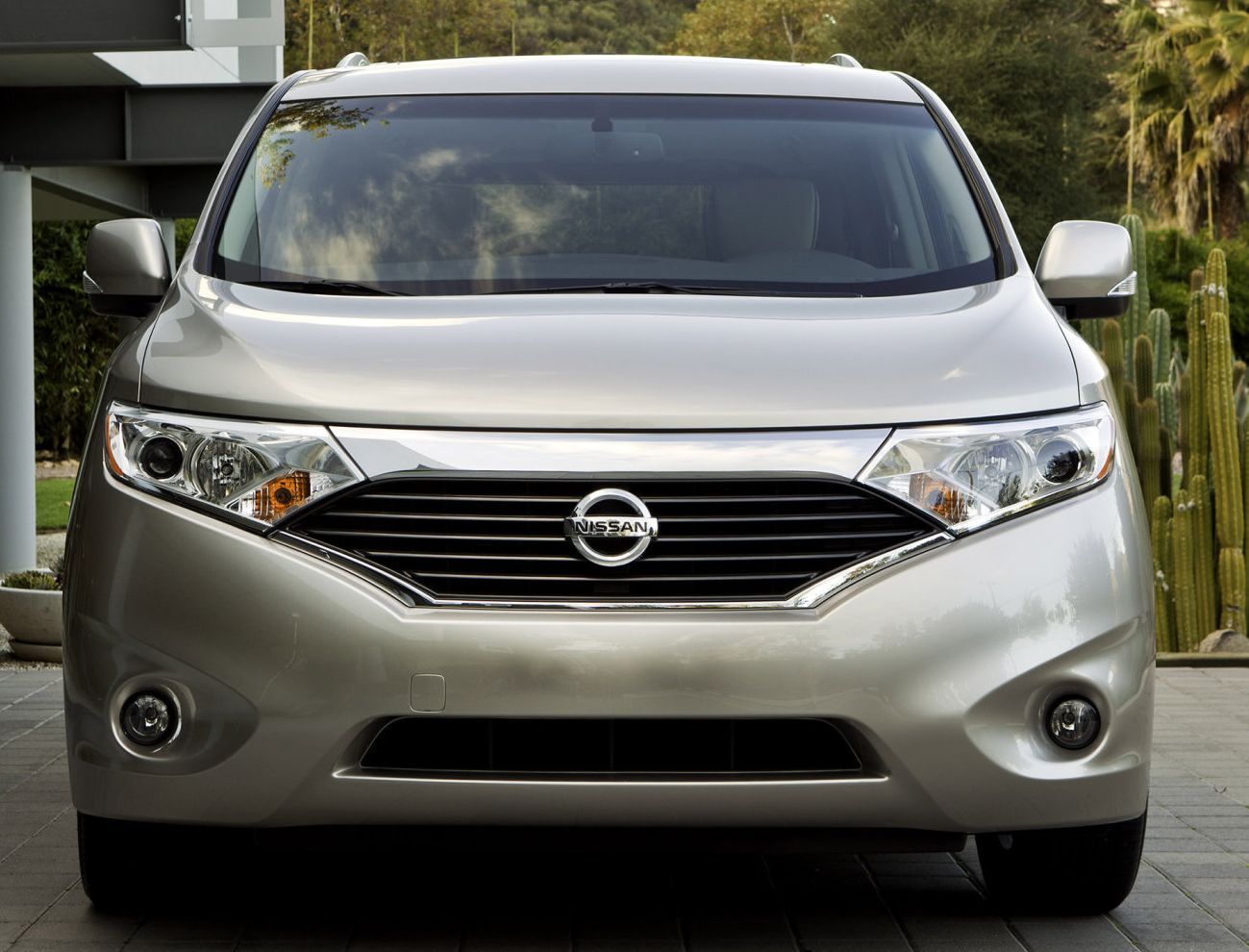 Nissan () Quest IV (RE52):  