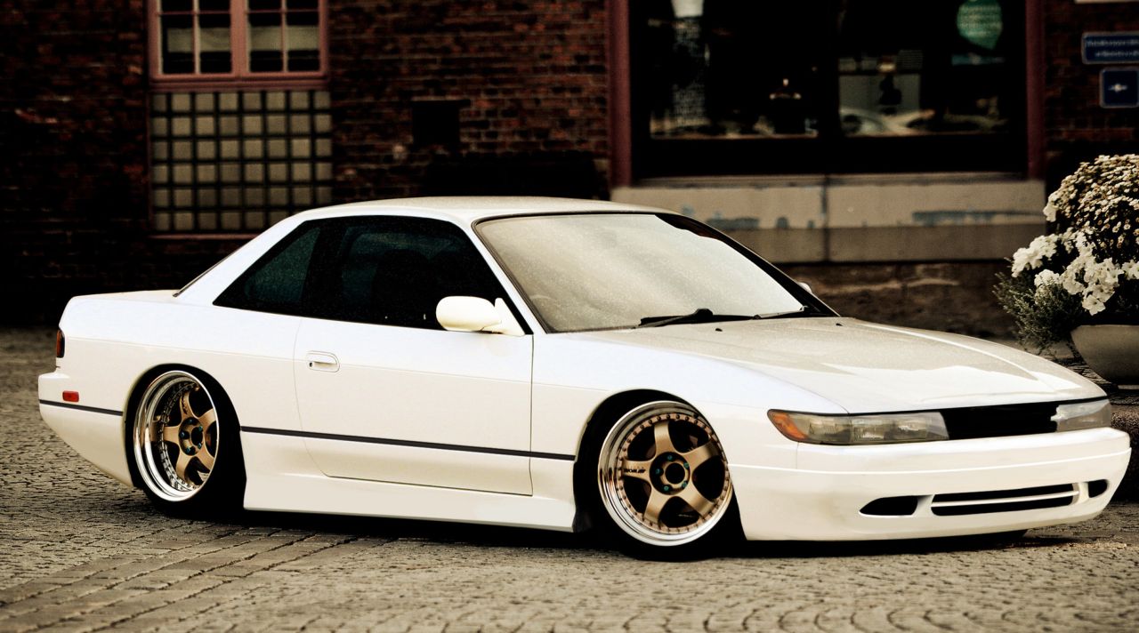 Nissan () Silvia V (S13):  