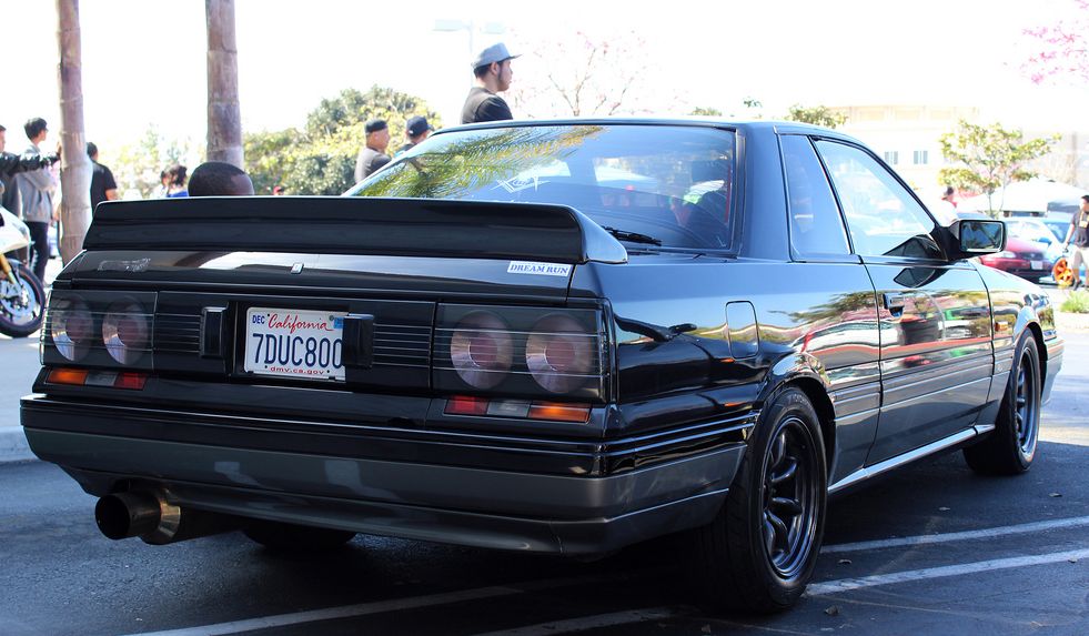 Nissan () Skyline VII (R31):  