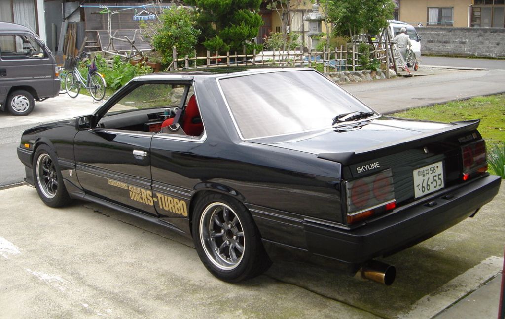 Nissan () Skyline VI (R30):  