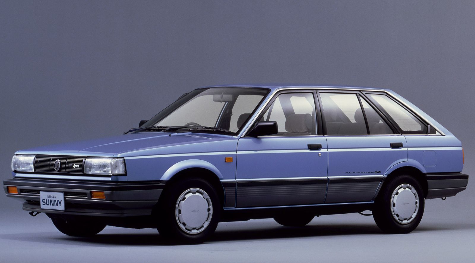 Nissan () Sunny (B12):  