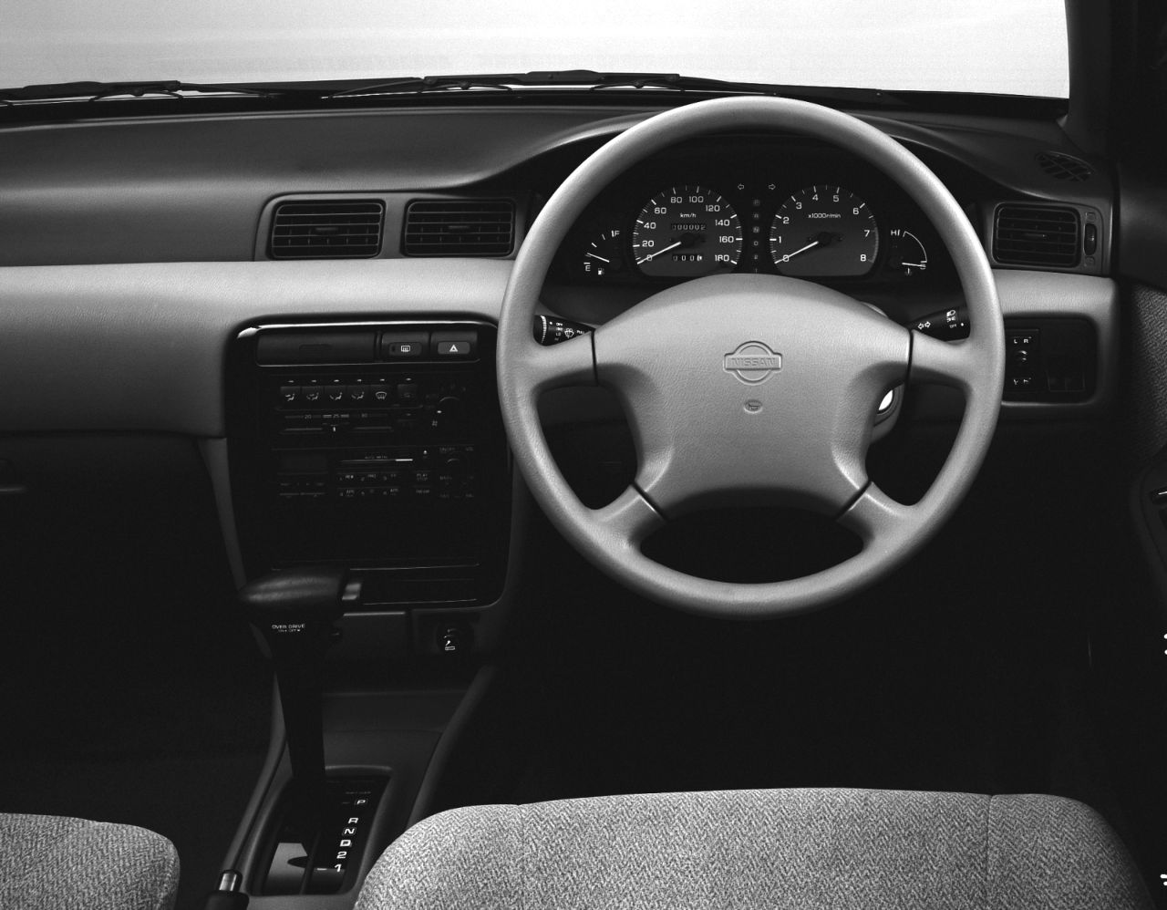 Nissan () Sunny VIII (B14, N14):  