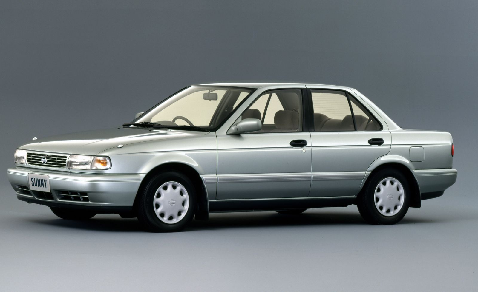 Nissan () Sunny VII (B13):  