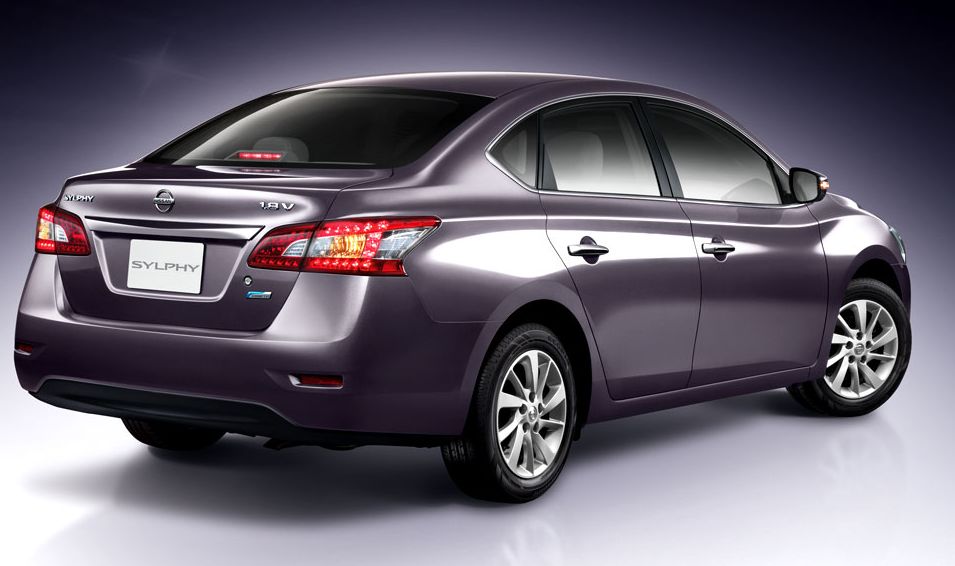 Nissan () Sylphy (B17):  