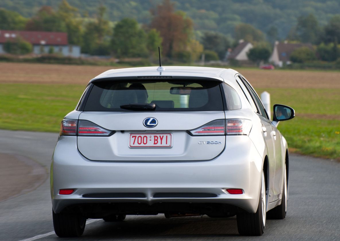 Lexus (������) CT (ZWA1_): ���� ����������