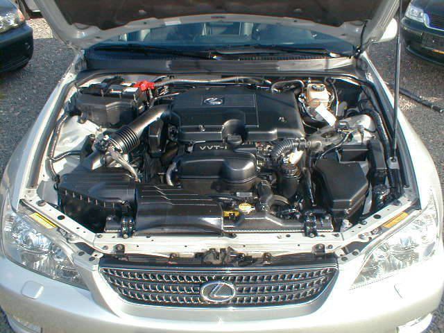 Lexus () IS SportCross :  