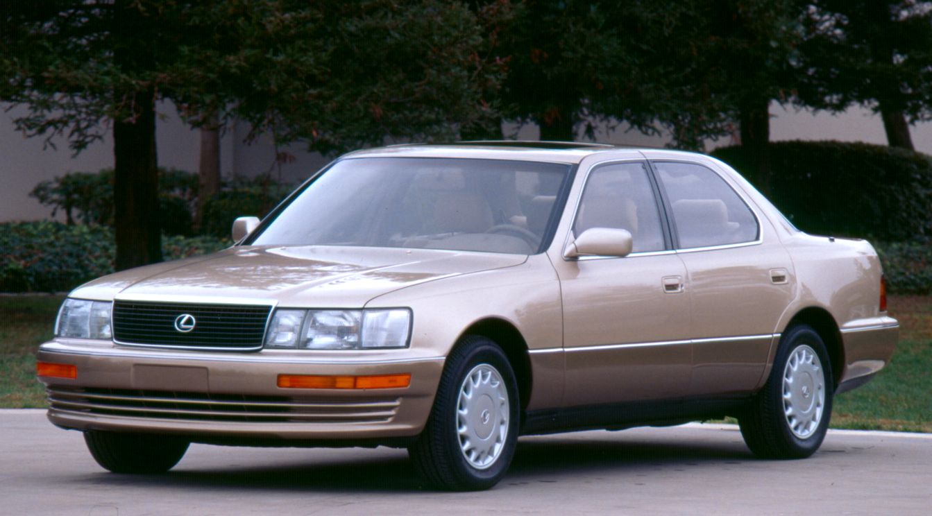 Lexus () LS I (UCF10):  