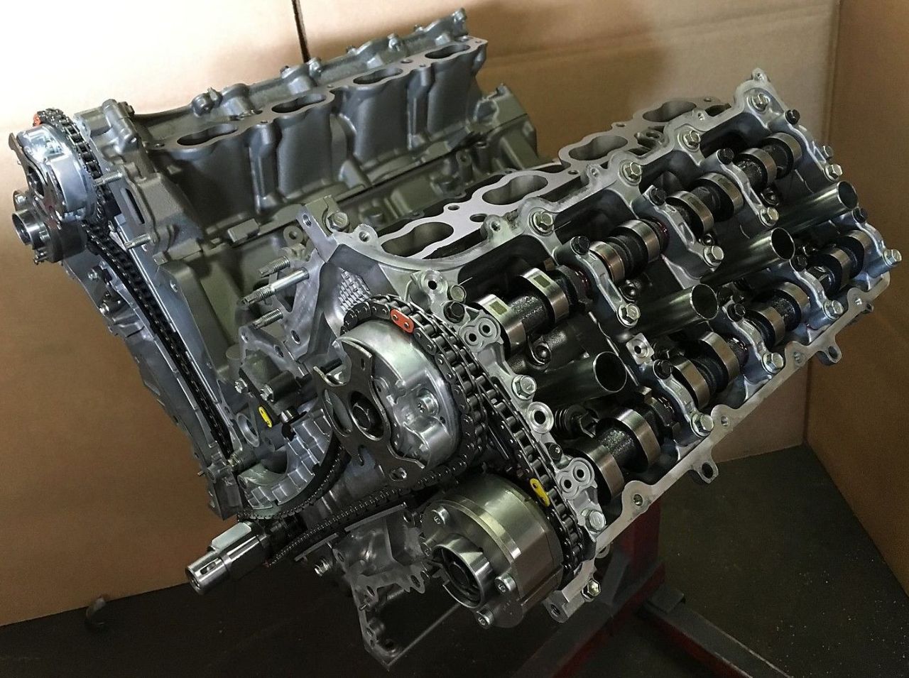 Toyota () 3UR-FBE:  