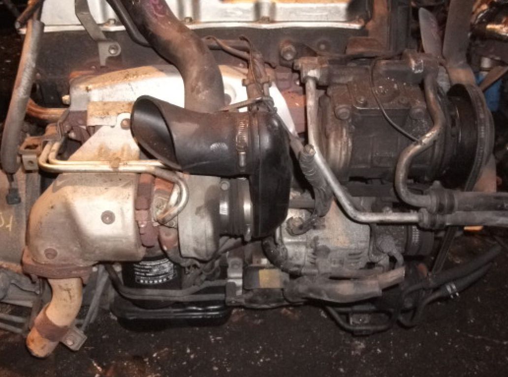 Toyota () 2L-TE:  