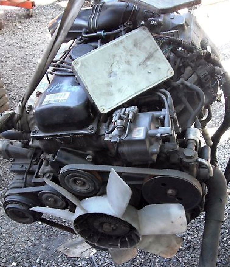 Toyota () 2RZ-FE:  