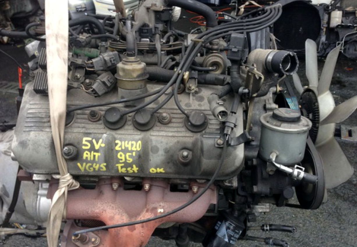 Toyota () 5V-EU:  