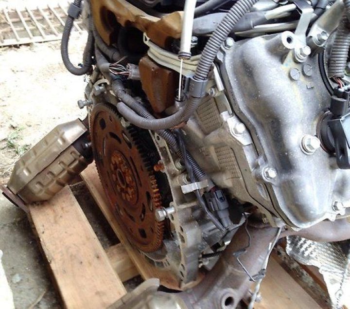 Lexus () 1UR-FSE:  