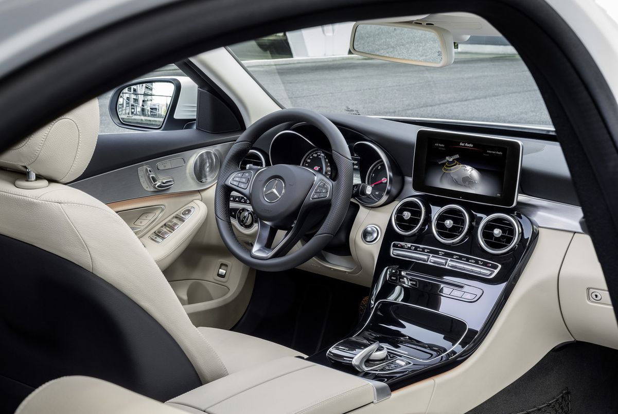 Mercedes Benz () C-Class (W205):  