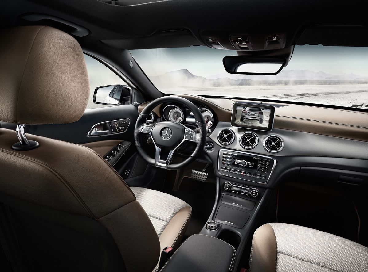 Mercedes Benz () GLA I (X156):  